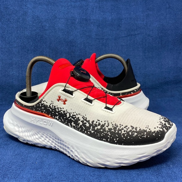 Under Armour SlipSpeed Mega Sneakers Shoes Size 7 White Black Red 3028539-109